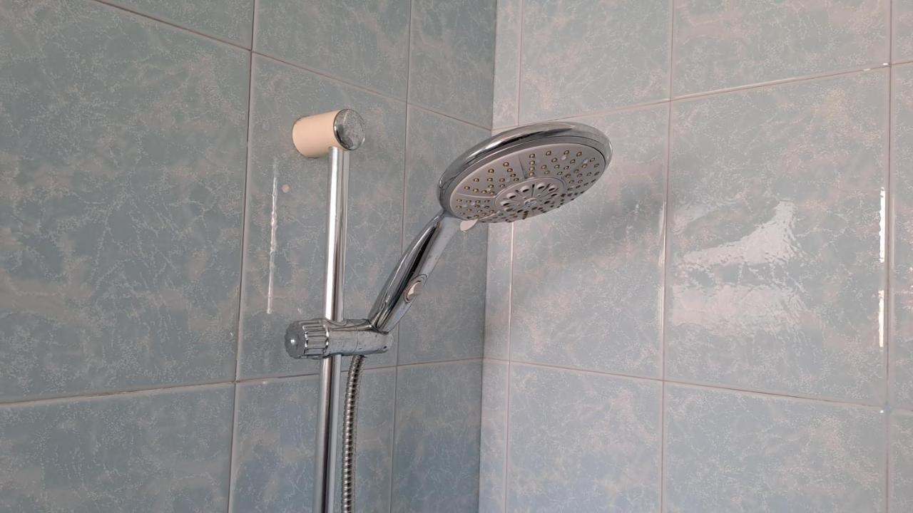Apt نازاريه المظهر الخارجي الصورة